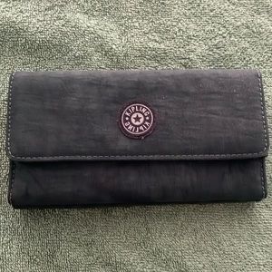 Kipling Dark Green Wallet EUC